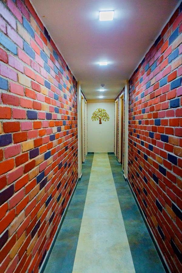 Laughing Waters Fine Stay Kuttalam  Ngoại thất bức ảnh